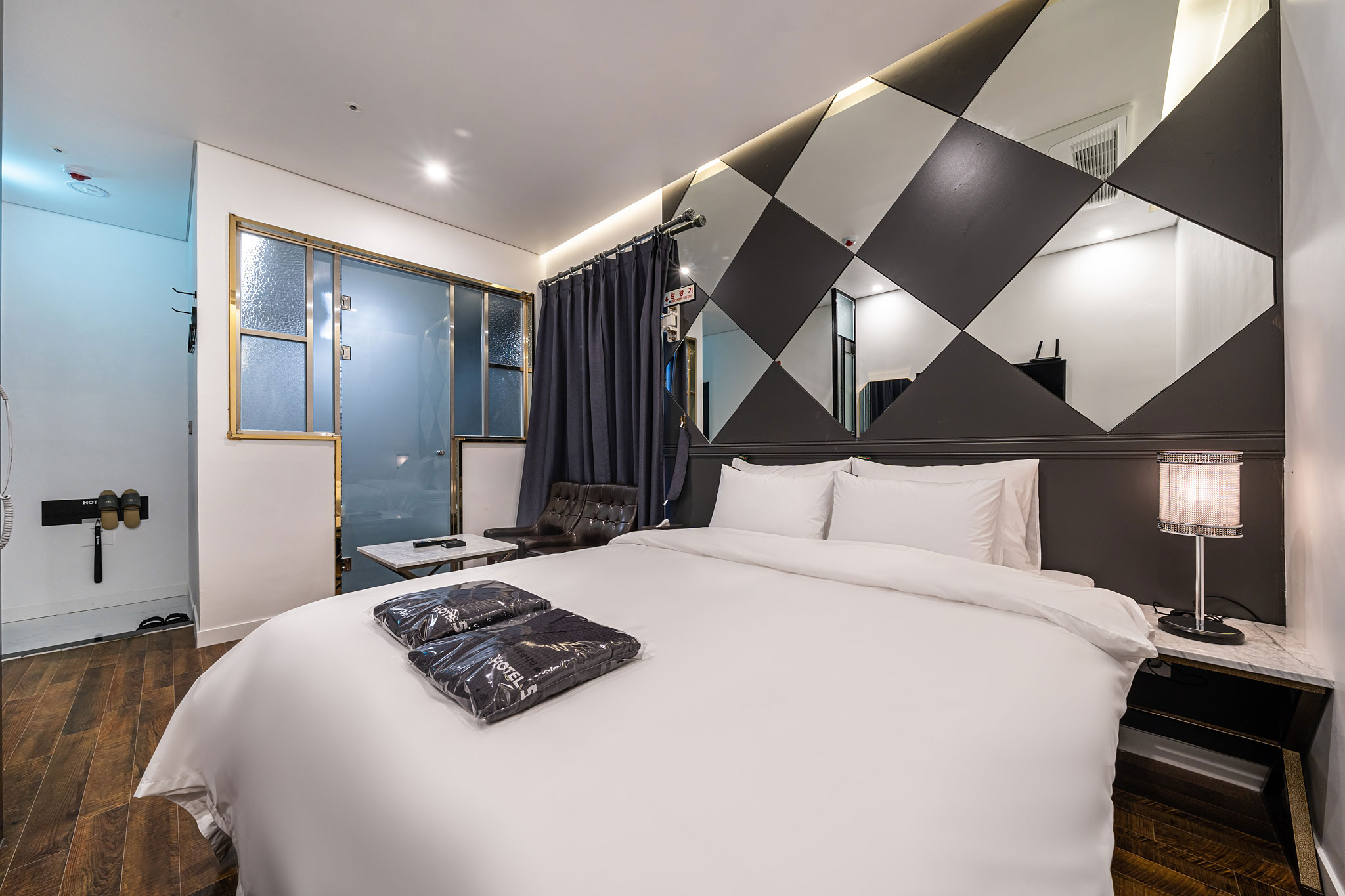 HOTEL 5 디럭스